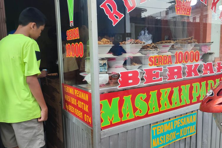 Dampak Rupiah Terus Melemah, Harga Nasi Padang hingga Tiket Pesawat Naik... 