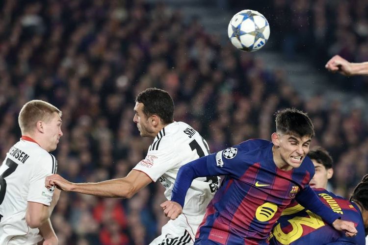 Barcelona Tolak Minat AC Milan pada Gerard Martin, Siapkan Duet dengan Pau Cubarsi