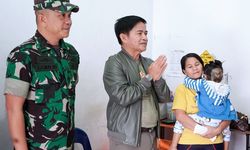 Pj Gubernur Sumut Jenguk Mesrida Waruru, Balita dari Nias Utara yang Jalani Operasi Benjolan di Kepala