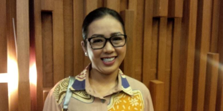 Penyanyi dan pembawa acara Soimah Pancawati (35) diabadikan usai jumpa pers acara D'Academy Asia, di SCTV Tower, Senayan, Jakarta Pusat (13/11/2015).