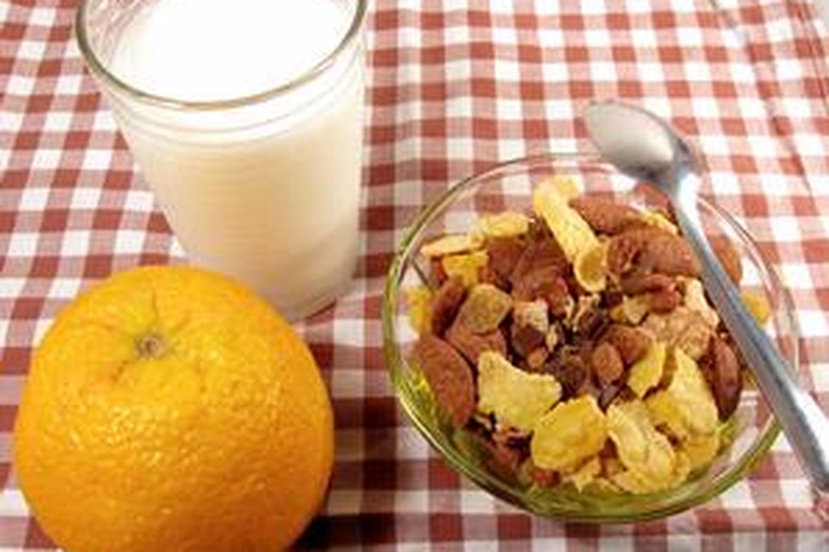 Sarapan sehat dengan gandum utuh bisa membantu kenyang lebih lama dan jantung lebih sehat. 