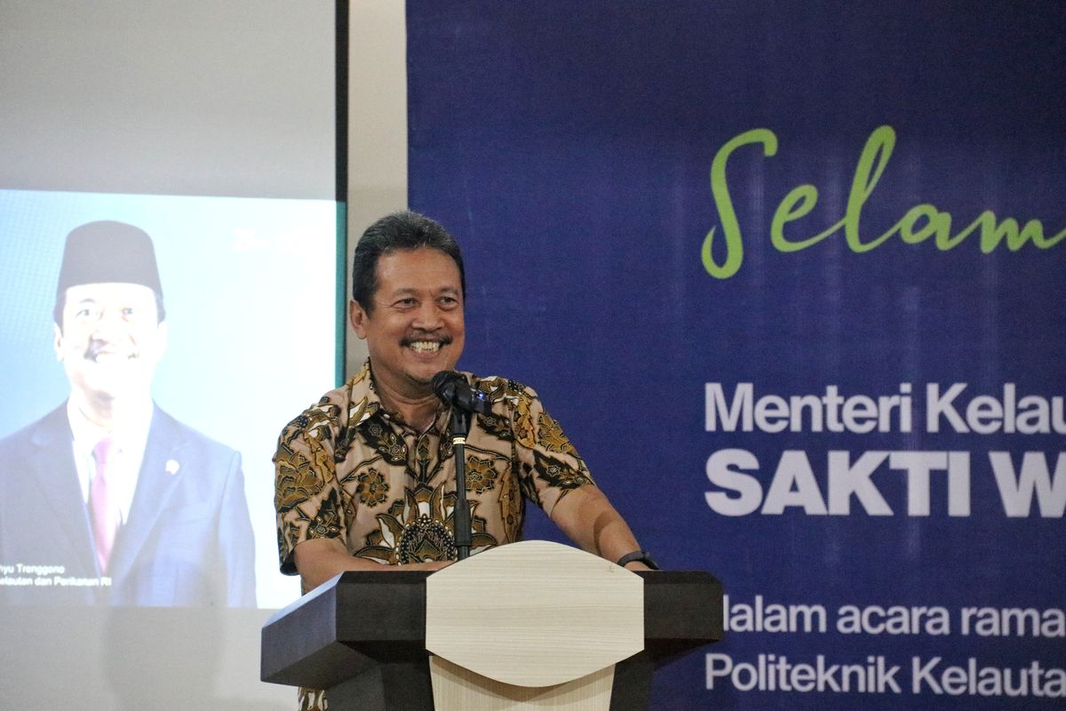Menteri Kelautan dan Perikanan (Menteri KP) Sakti Wahyu Trenggono ungkap satuan pendidikan kelautan dan perikanan (KP) harus beradaptasi dengan perkembangan teknologi di sektor KP untuk wujudkan SDM unggul di Politeknik Dumai, Riau