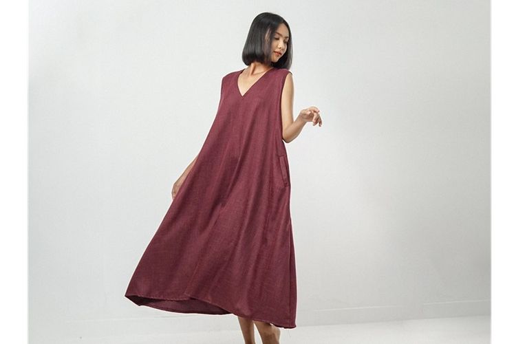 Jenama SISABENANG memanfaatkan limbah kain pabrik untuk menghasilkan produk fesyen.