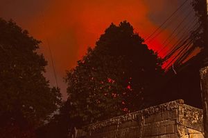 Lahan Kosong 5.000 Meter di Ciputat Terbakar hingga 27 Jam, Diduga karena Bakar Sampah atau Rokok