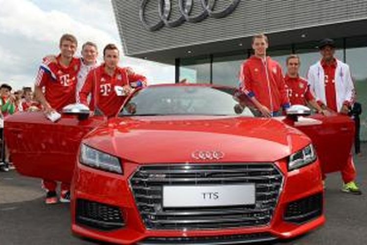 Para pemain Bayern Muenchen mendapatkan mobil Audi baru untuk musim 2014-15.