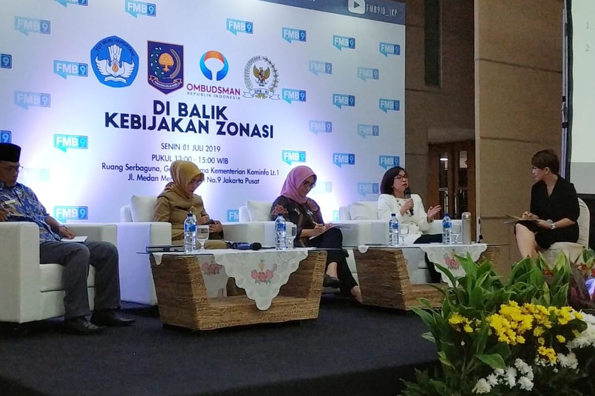 Kementerian Komunikasi dan Informatika (Kominfo) mengangkat tema Di Balik Kebijakan Zonasi dalam Forum Merdeka Barat 9 (FMB 9) di kantor Kominfo, Jakarta, Senin (1/7/2019).