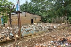 Kesiapan Warga Rawajati Jaksel Hadapi Banjir, Bersihkan Selokan hingga Kemas Surat Berharga