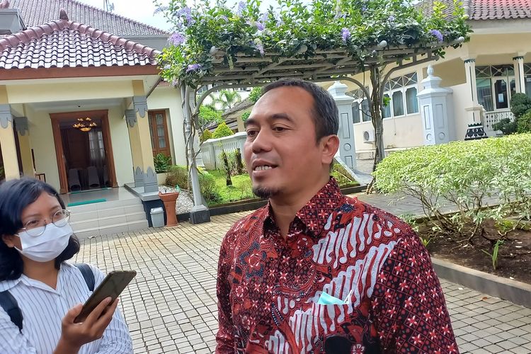 Wakil Ketua DPRD DIY Huda Tri Yudiana saat ditemuidi Kompleks Kepatihan, Kamis (26/1/2023)