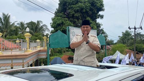 Girangnya Ibu-ibu Sambut Prabowo di Pandeglang: Di Televisi dan Aslinya Sama-sama Gemoy