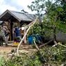 Pohon Roboh Timpa 1 Keluarga di Kediri, Ibu Tewas, Anaknya Terluka