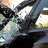 Tips Hindari Pencurian Pecah Kaca Mobil, Kaca Jangan Ditutup Full