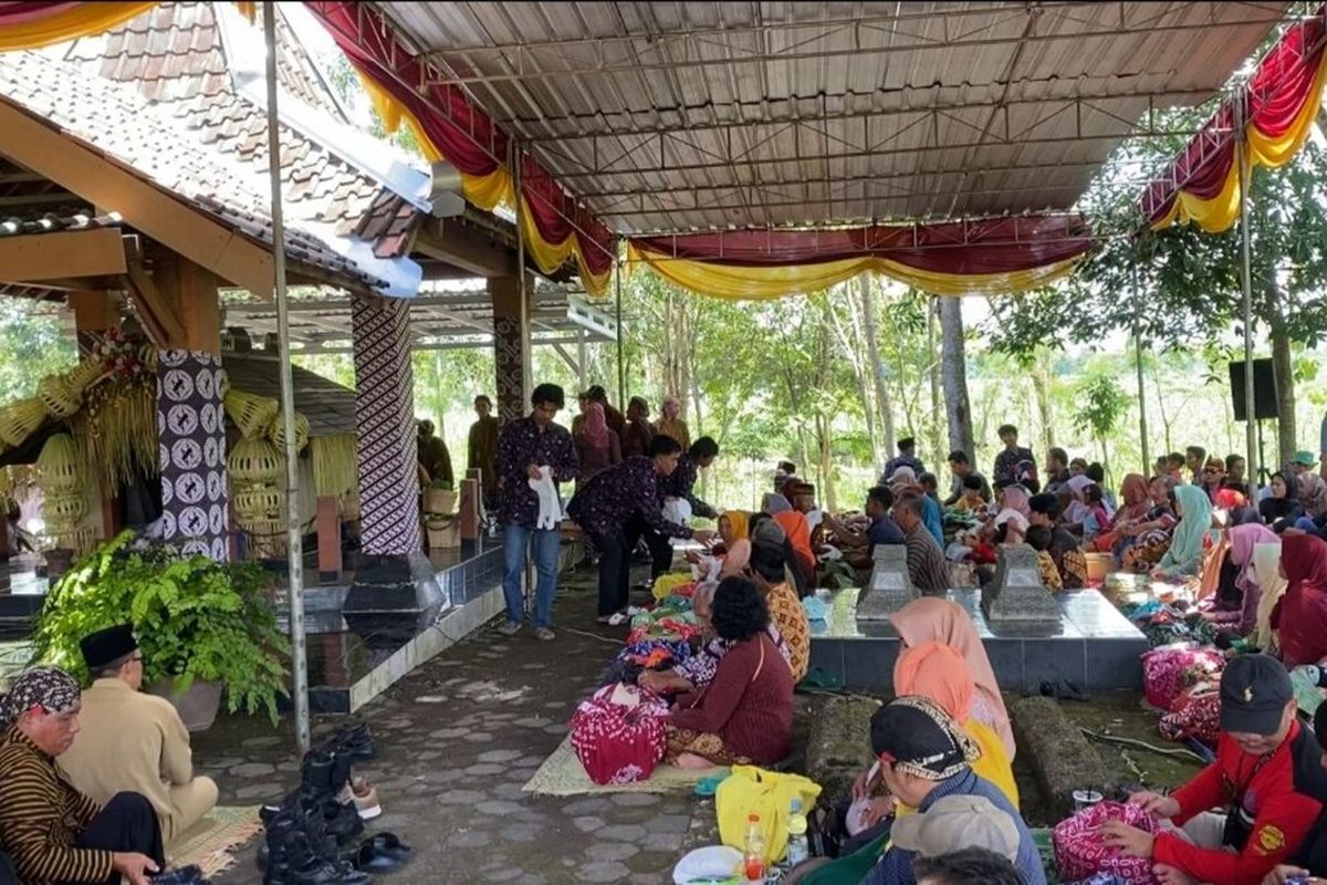Nyadran warga Padukuhan Blarangan, Kalurahan Sidorejo, Ponjong, Gunungkidul. Senin (26/2/2024)