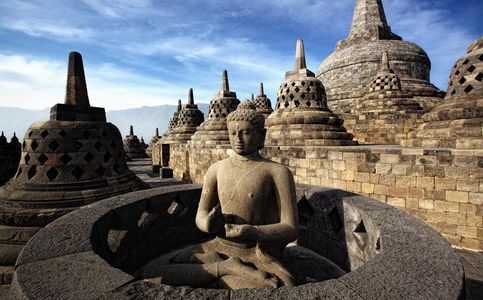 Indonesia Sails Ahead to Restore Tourism Sector's Pre-Covid-19 Glory