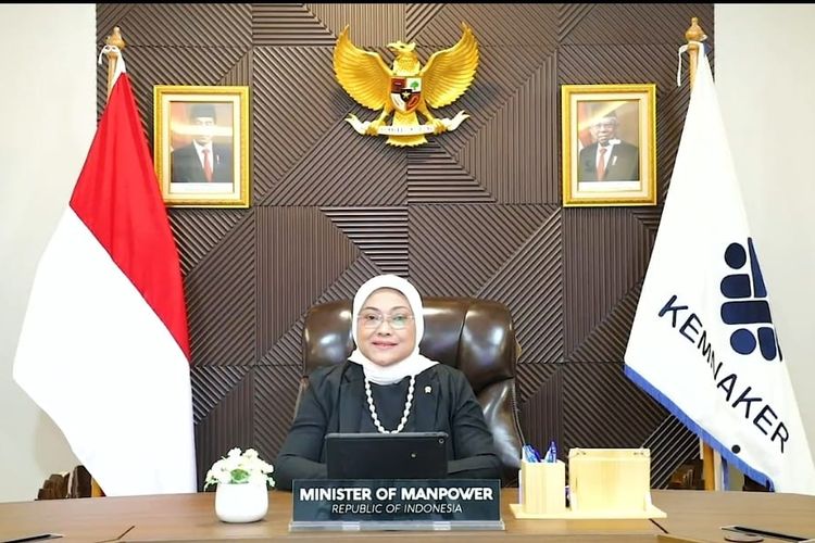 Menteri Ketenagakerjaan (Menaker) Ida Fauziyah memberikan sambutan dalam pelaksanaan Presidensi G20 Indonesia Kelompok Kerja Bidang Ketenagakerjaan di Jakarta, yang berlangsung mulai hari ini (8/3/2022) hingga10 Maret.