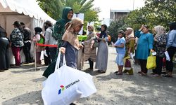 Pertamina Warnai Hari Pramuka 2025 lewat Seribu Seragam Sekolah