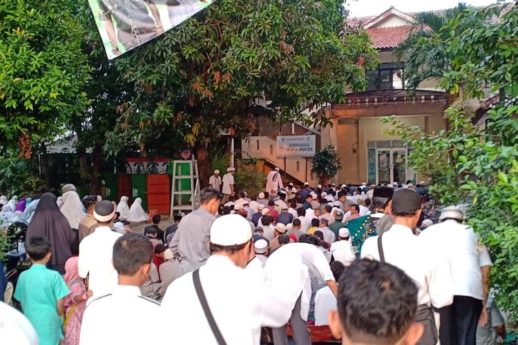 Sholat Idul Fitri di Kelurahan Depok Jaya, Selasa (4/6/2019).