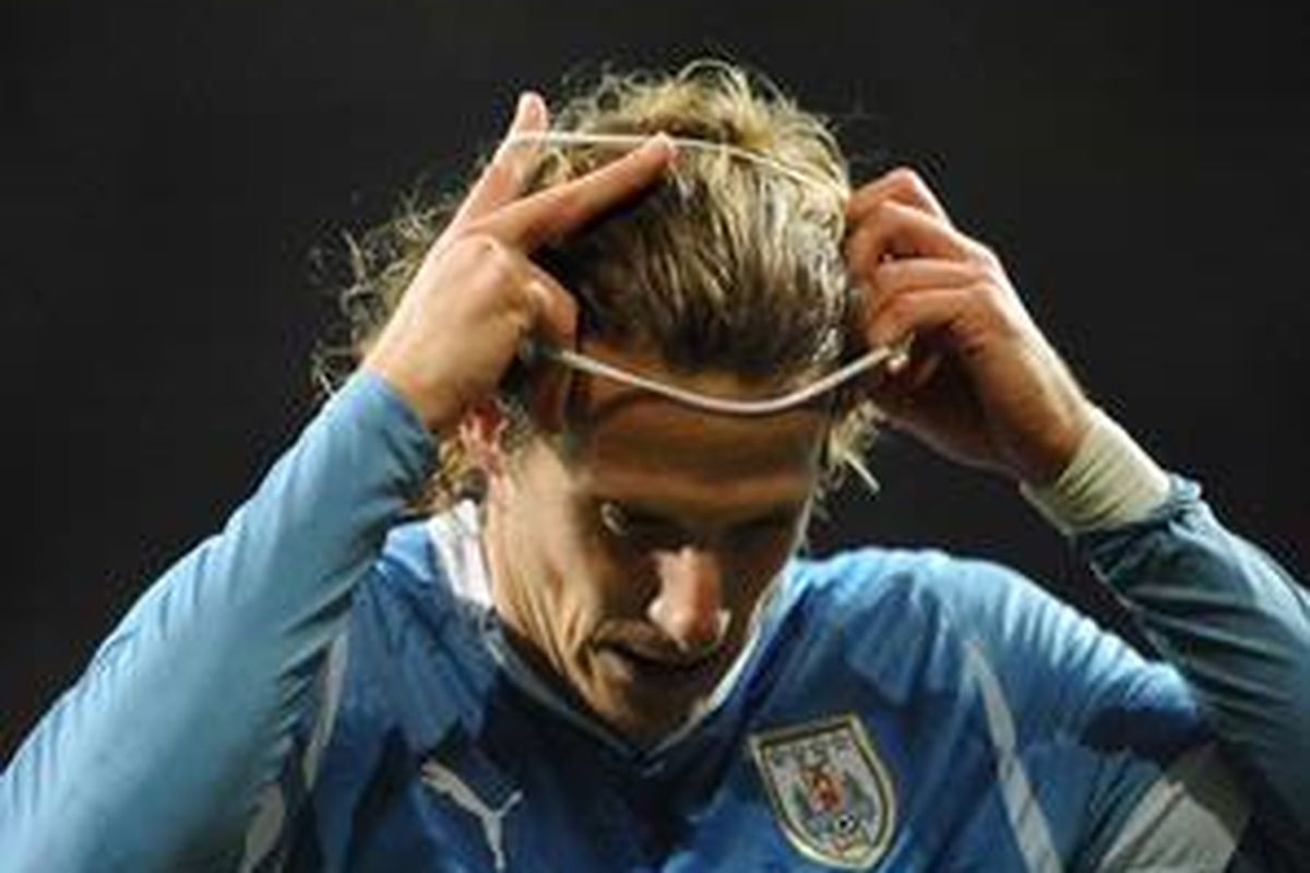 Striker Uruguay, Diego Forlan, kehilangan produktivitasnya.