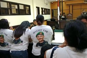 Ketika Palu Hakim Menjawab Doa Ibu Prada Lucky