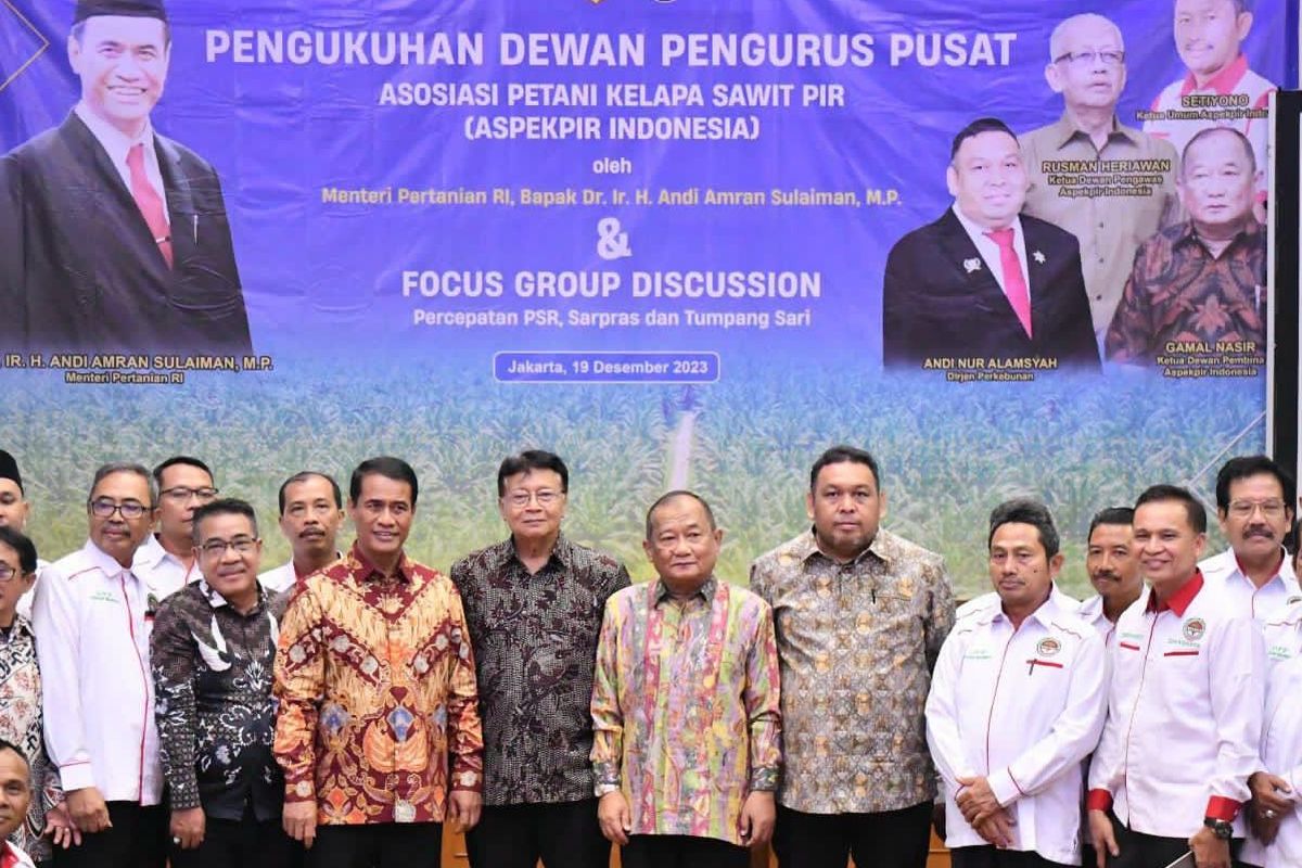 Kementan tekankan pentingnya hilirisasi sawit di Indonesia dalam acara Pengukuhan Dewan Pengurus Pusat di Jakarta.
