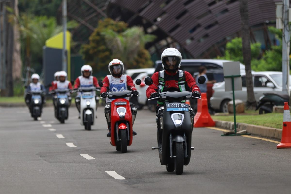 Honda EM1 e: saat dijajal rekan media di Ancol, Jakarta Utara.