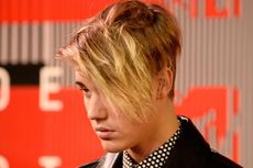 Justin Bieber Menangis di Panggung MTV VMA 2015