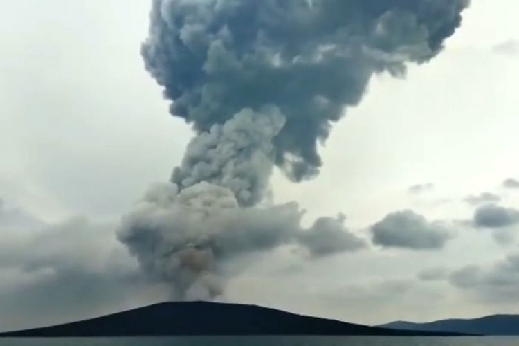 Isu Gas SO2 Erupsi Gunung Anak Krakatau capai Jateng, Dinkes Cek Udara di Semarang dan Brebes