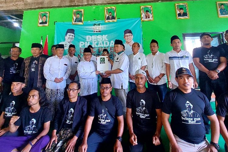 Ketua PCNU Kabupaten Semarang Ahmad Fauzan mendaftar sebagai Bupati Semarang melalui DPC PKB.