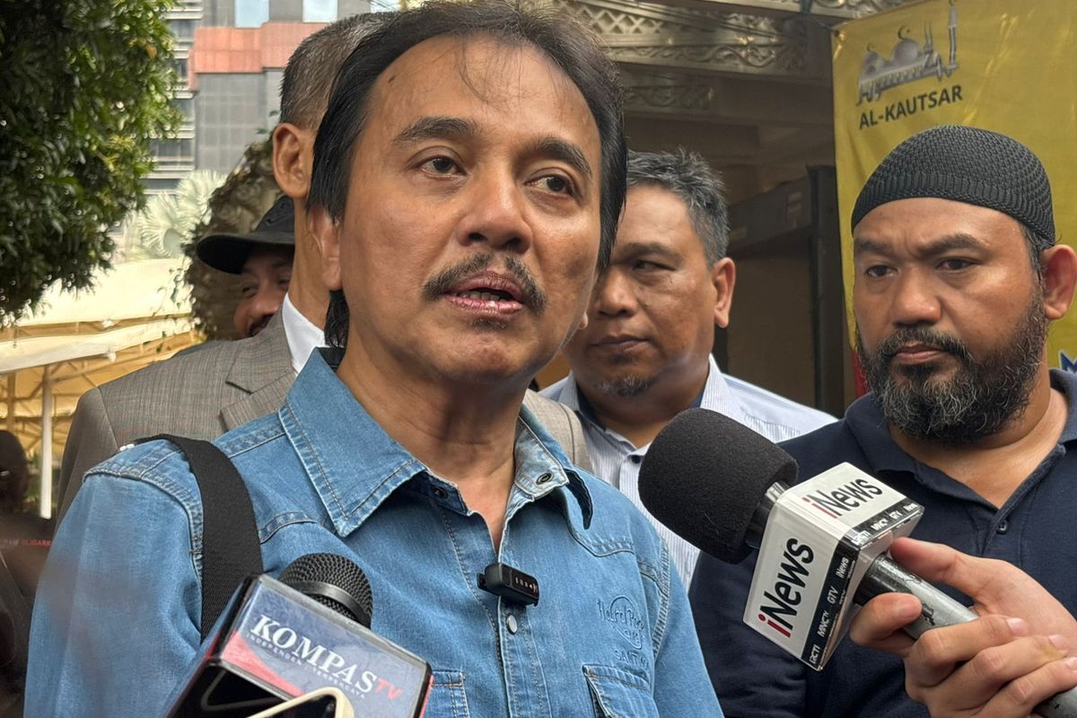 Mantan Menteri Pemuda dan Olahraga, Roy Suryo, di Polda Metro Jaya, Kamis (15/5/2025).