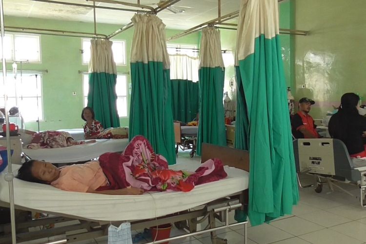 Suasana di salah satau ruang perawatan di RSUD Gunungsitoli, yang sedang melayani pasien BPJS Kesehatan.