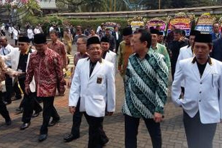 Pimpinan partai politik dan lembaga negara hadir dalam Musyawarah Nasional
ke-4 Partai Keadilan Sejahtera, di Hotel Bumi Wiyata, Depok, Jawa Barat,
Senin (14/9/2015).
