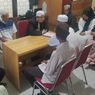 Tersangkut Kasus Kepemilikan Senjata Tajam, Tahanan di Banjarmasin Nikahkan Anaknya di Kantor Polisi