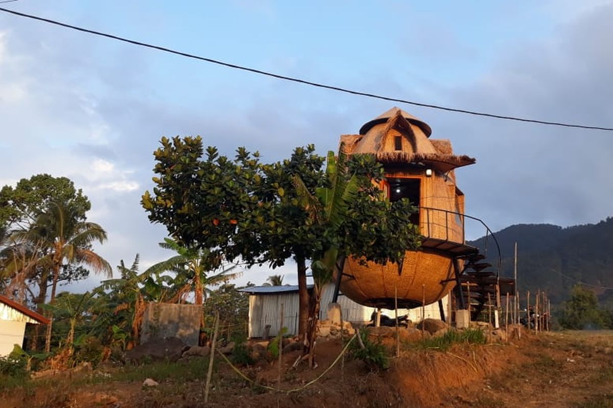 Kementerian Pariwisata membangun homepod di Desa Wisata Liang Ndara, Kecamatan Mbeliling, Manggarai Barat, Nusa Tenggara Timur (NTT).