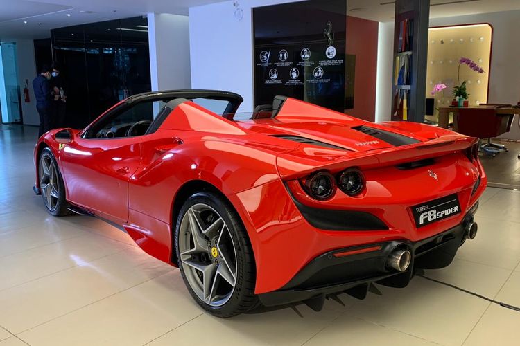 Ferrari F8 Spider