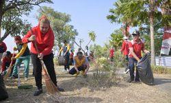 Antisipasi Banjir, Mbak Ita Bersama Warga Bersih-bersih Banjir Kanal Barat