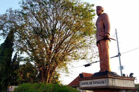 Rachmawati dan Patung Pertama Bung Karno di Kota Blitar