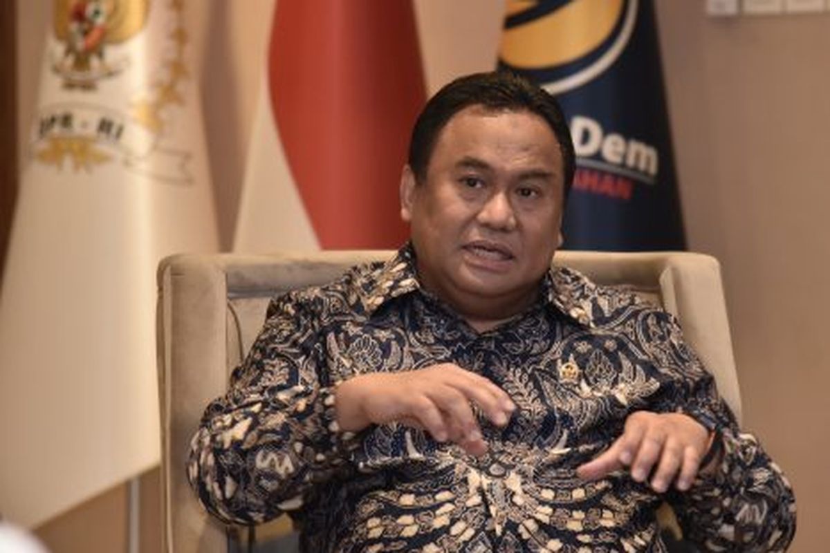 Wakil Ketua Koordinator Bidang Industri dan Pembangunan (Korinbang) Dewan Perwakilan Rakyat (DPR) Republik Indonesia (RI) Rachmat Gobel, saat memberikan keterangan kepada wartawan di Jakarta, Senin (18/7/2022).