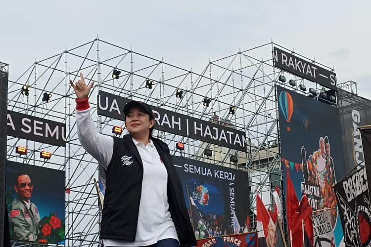 Ketua DPP PDI-P, Puan Maharani kampanye Ganjar-Mahfud di Simpang Lima Semarang, Jawa Tengah, Sabtu (10/2/2024).