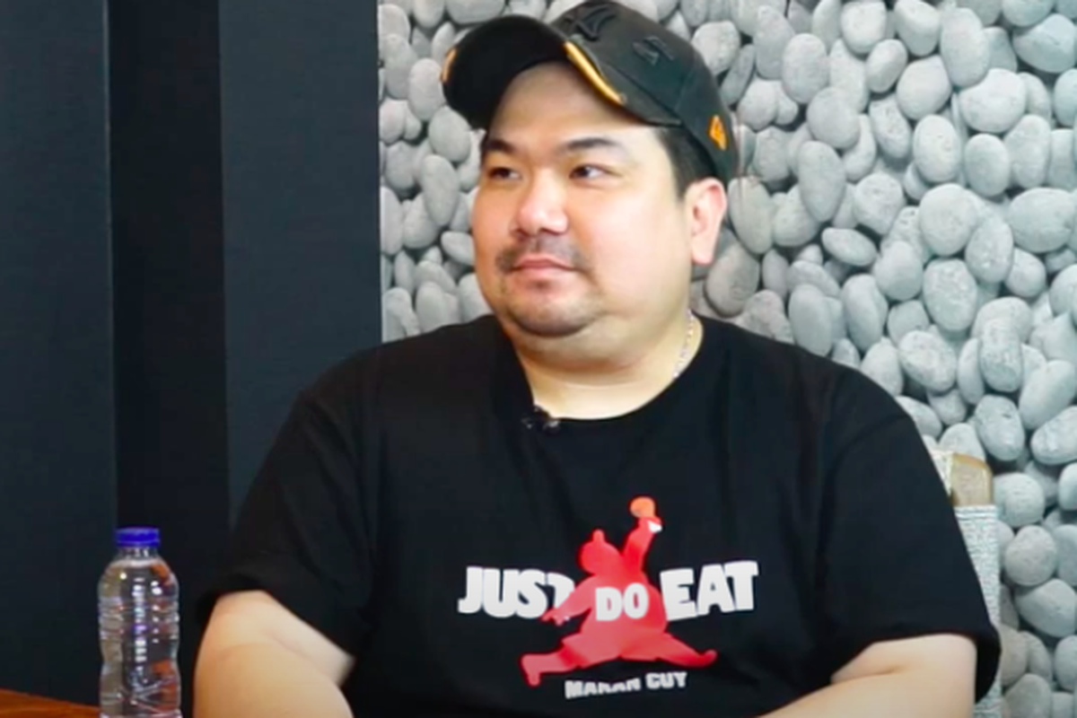 Food Vlogger Nex Carlos berbincang dengan Helmy Yahya