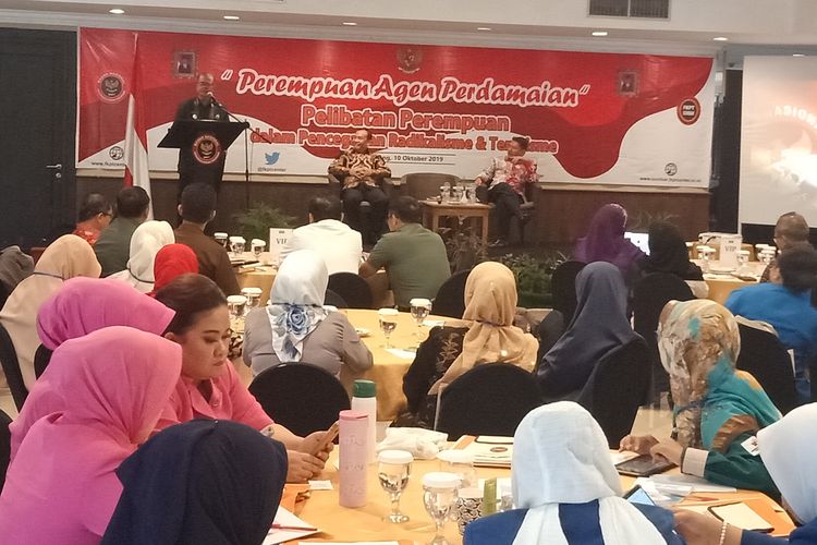 BNPT lakukan sosialisasi penguatan peran organisasi perempuan di Sumbar untuk mencegah berkembangnya paham radikalisme dan terorisme , Kamis (10/10/2019) di Padang