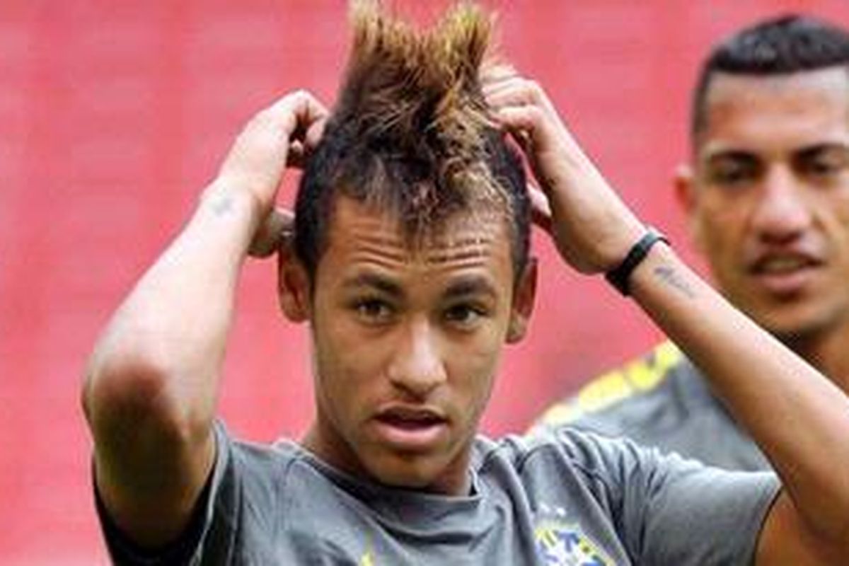 Striker Brasil, Neymar.