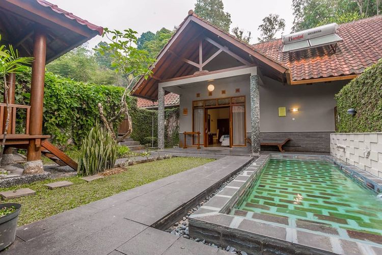 Tipe villa bernama Rasamala Villa di penginapan Gracia Spa Resort, Kabupaten Subang, Jawa Barat.