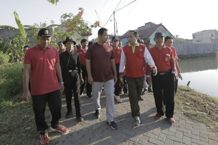 Wali Kota Semarang Hendrar Prihadi berkunjung ke kolam retensi Muktiharjo Kidul 