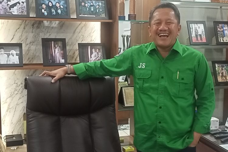 Joko Suranto, crazy rich asal Gerobogan pernah membangun jalan di Kecamatan Cicalengka, Kabupaten Bandung. Tak hanya itu, ia juga mengaku membangun pesantren di Priangan Timur.