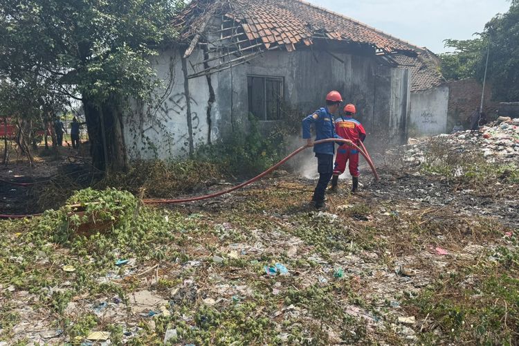 Rumah Kosong Warga Tionghoa di Indramayu Terbakar, Imbas Ulah ODGJ Bakar Sampah