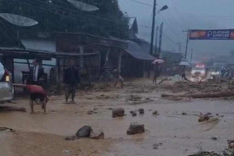 Banjir Tapanuli Tengah, Sumut, Selasa (25/11/2025).
