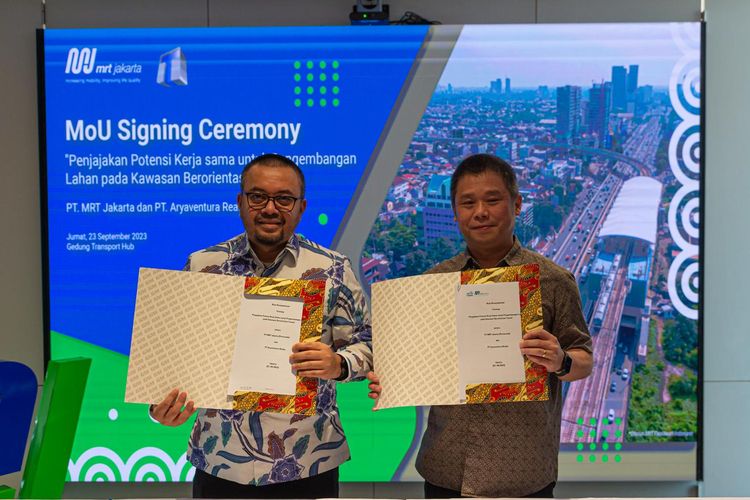 Penandatanganan nota kesepahaman oleh Direktur Pengembangan Bisnis PT MRT Jakarta (Perseroda) Farchad Mahfud dan Direktur Utama PT Aryaventura Realty, Budiman, pada Jumat (22/9/2023).