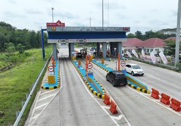 Berapa Lama Mobil Boleh Berhenti di Jalan Tol?