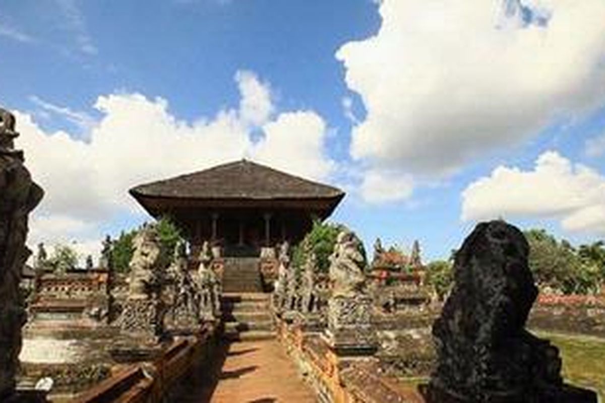 Obyek wisata Taman Gili Kertagosa di Klungkung, Bali.