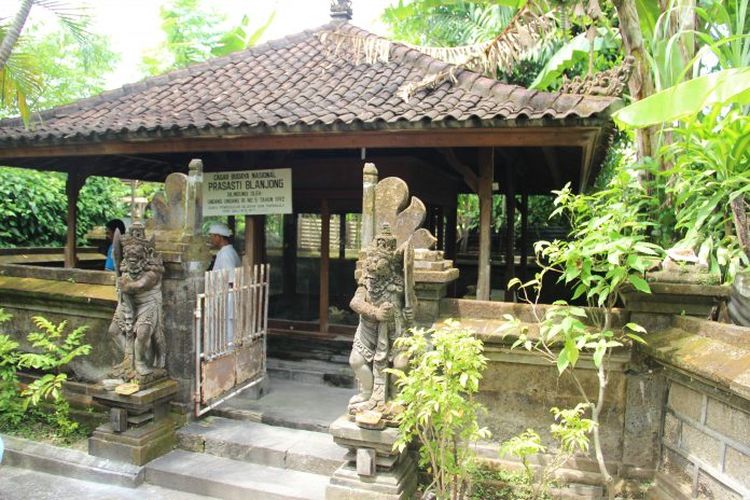 Prasasti Blanjong terletak di Pura Blanjong, Desa Sanur Kauh, Kecamatan Denpasar Selatan, Kota Denpasar, Bali.