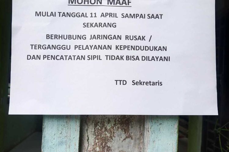 Pengumuman penutupan layanan administrasi kependudukan di Kantor Catatan Sipil, Kota Lhokseumawe, Sabtu (16/4/2022)